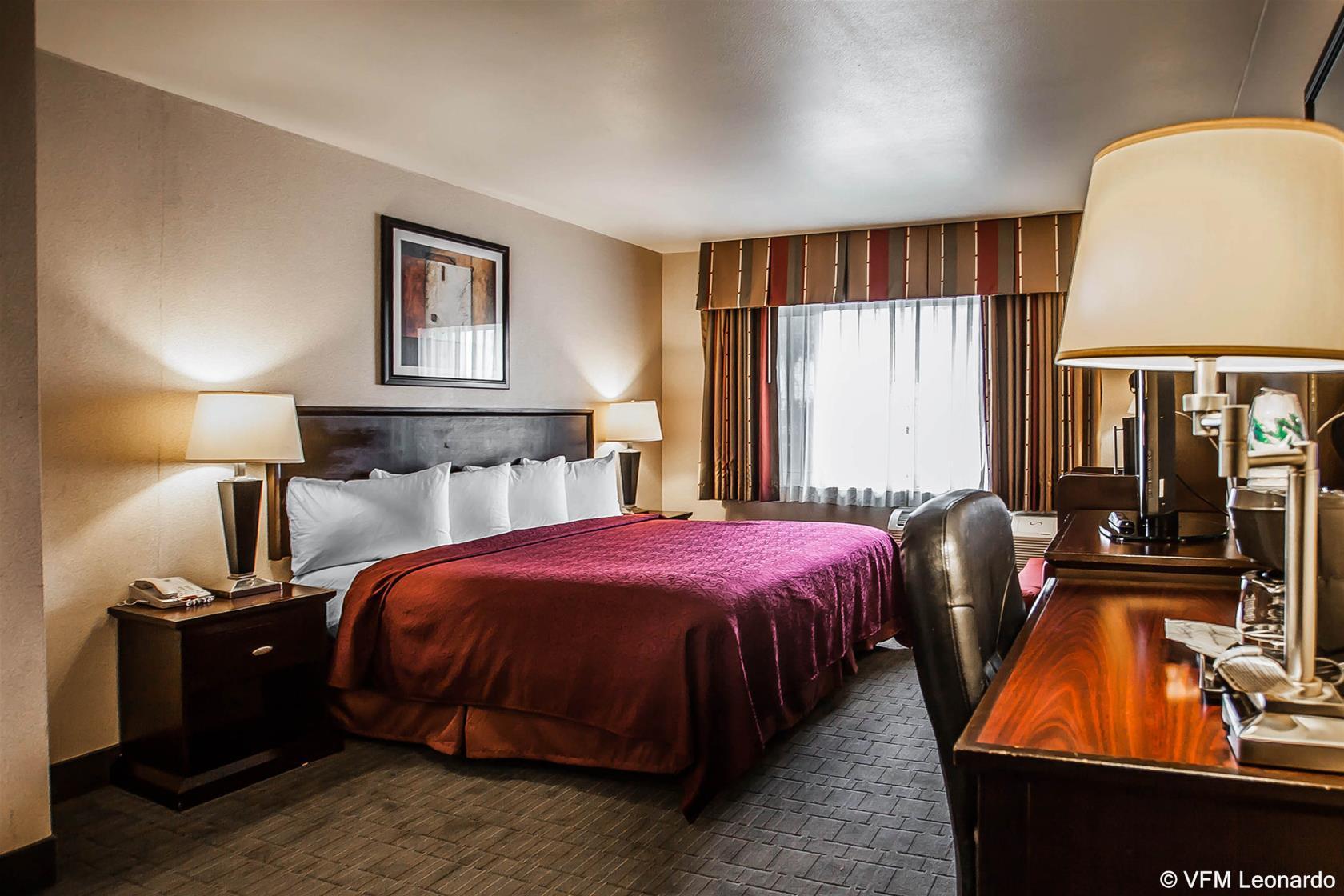 Quality Inn & Suites Anaheim At The Park Exterior foto