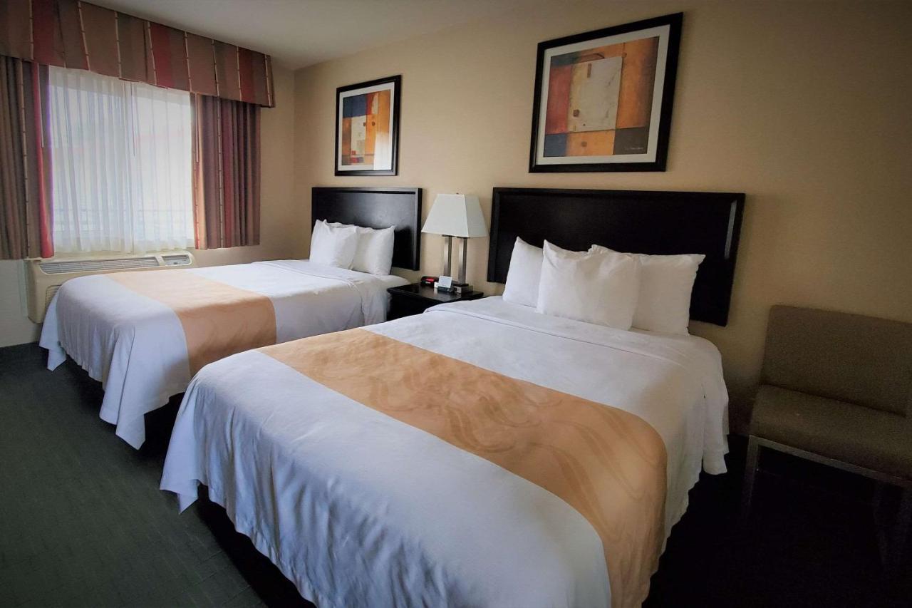 Quality Inn & Suites Anaheim At The Park Exterior foto